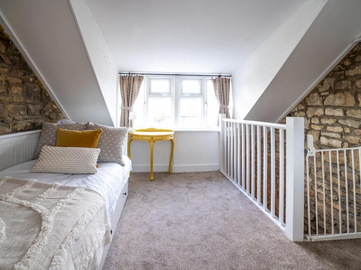 Quarry Cottage Courtyard Garden Pass The Keys ไซเร็นเซสเตอร์ ภายนอก รูปภาพ
